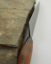 Charger l'image dans la galerie, Couteau de chef en damas et manche en acajou