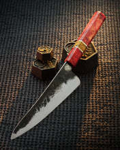 Charger l'image dans la galerie, Gyuto 157mm manche loupe peuplier stabilisé rouge